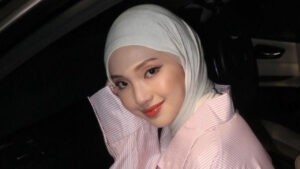 Julia Prastini Sosok Selebgram Cantik yang Tengah Dihantam Isu Perselingkuhan