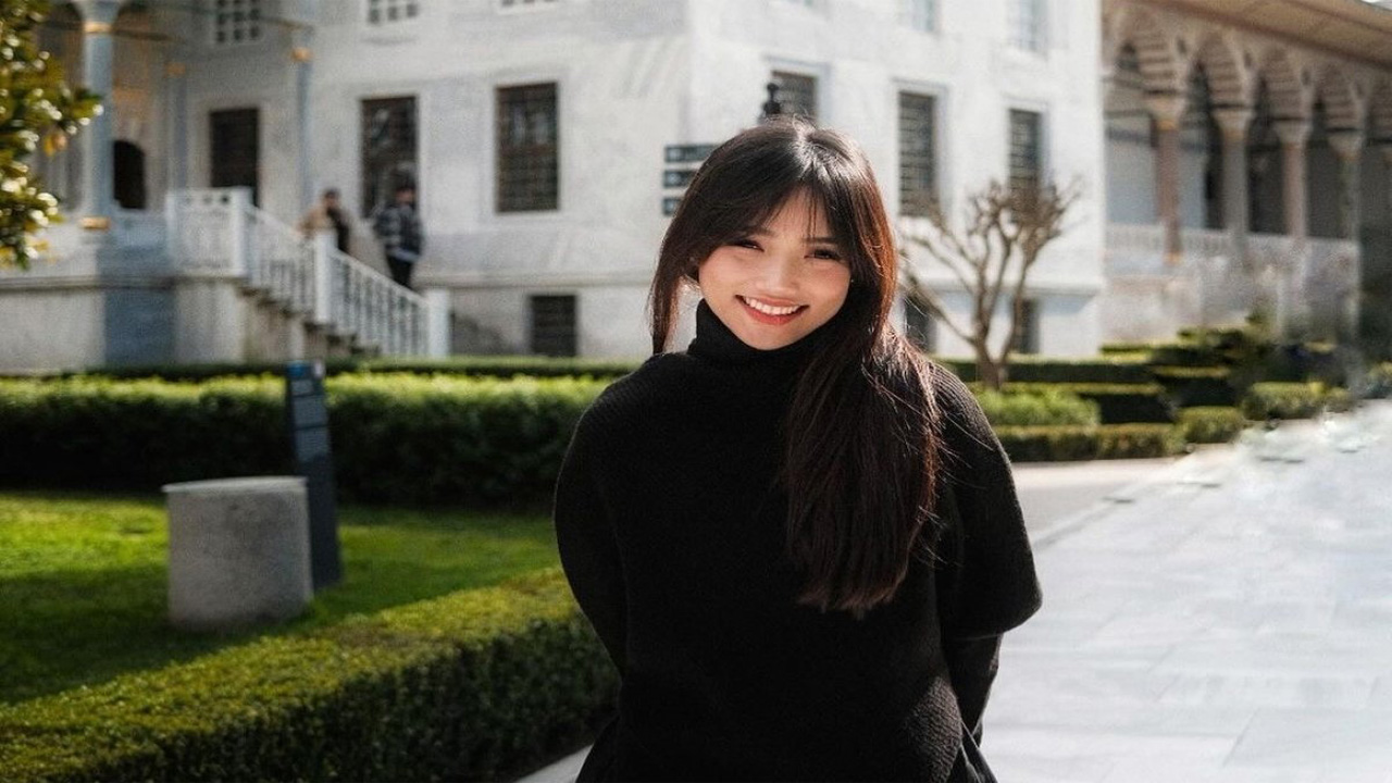 Fuji Tepis Tudingan Pelit ke Keluarga, Ungkap Bukti Transfer Fantastis untuk Orangtua